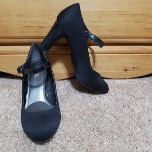 Mootsie Tootsies Mare Jane heels 8, fit 7.5